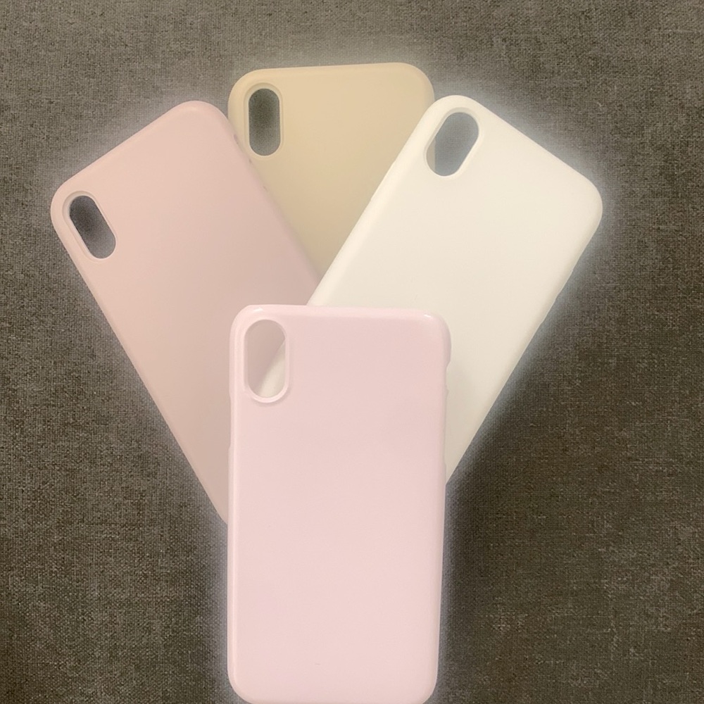iPhone XR cases (4 total)
